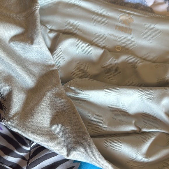 Run in Rabbit Running Shorts LOT OF 4 Women’s Small - Picture 4 of 9